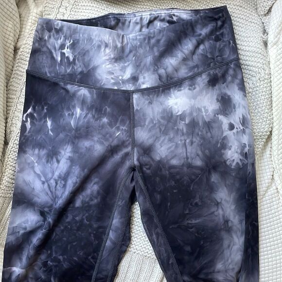 Merak Activewear Set (bra and leggings) - Picture 6 of 8